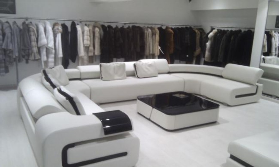 Our new AVANTI fur store in Athens is open!